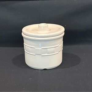 VINTAGE LONGABERGER POTTERY IVORY WOVEN TRADITION ONE PINT CROCK WITH KNOB LID
